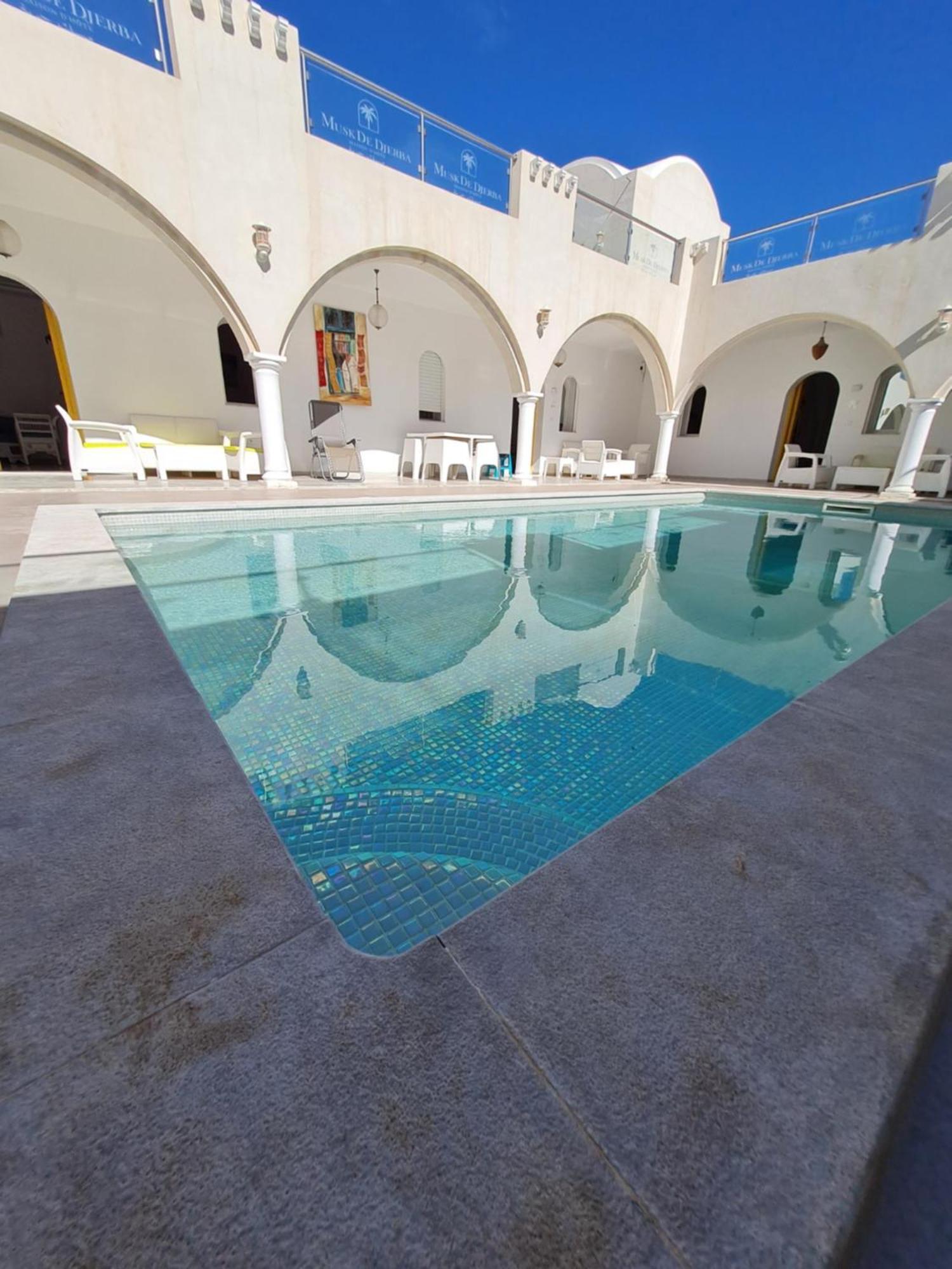 Musk De Djerba Suite Aziz Avec Piscine Temlale Exterior foto